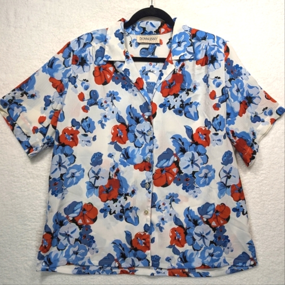 4/$75 Donnkenny Red White Blue Floral Shoulder Pad Short Sleeve Button Up Blouse